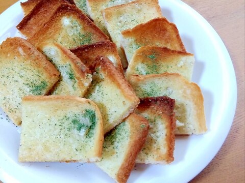 パン耳でガーリックトースト